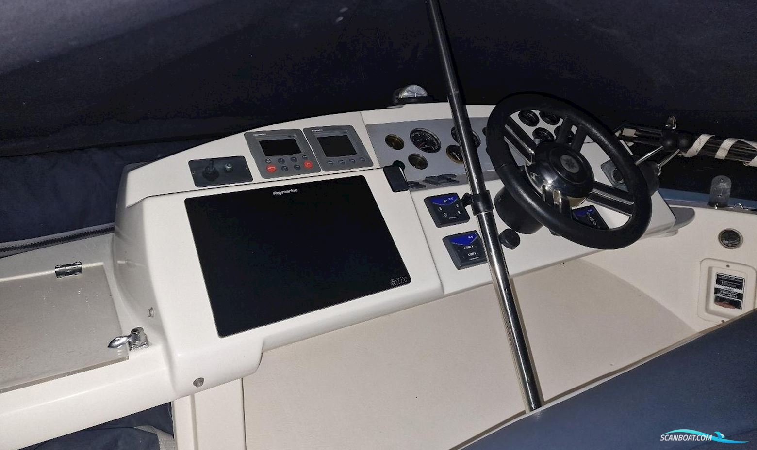 Sealine F 34