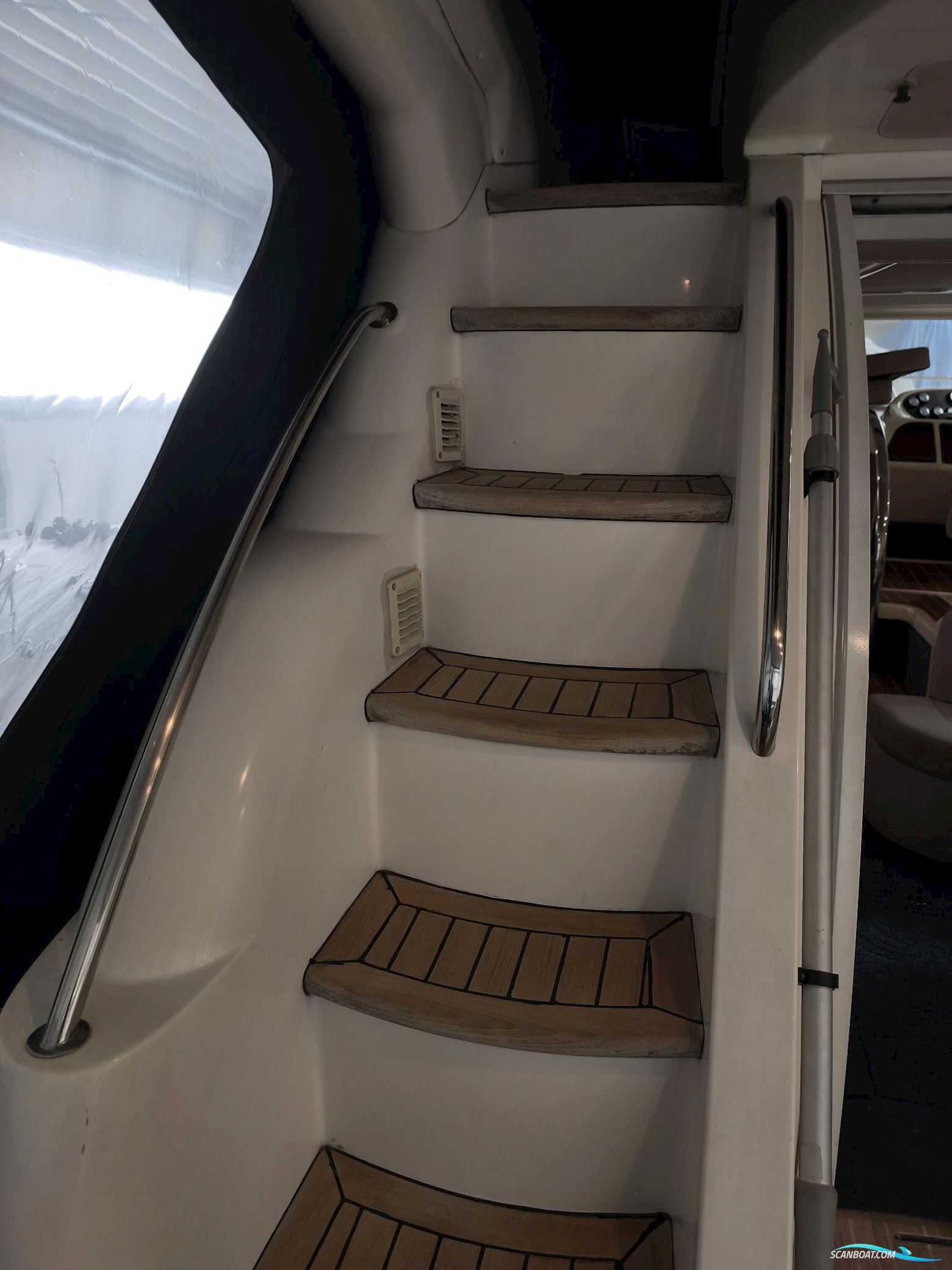 Sealine F 37