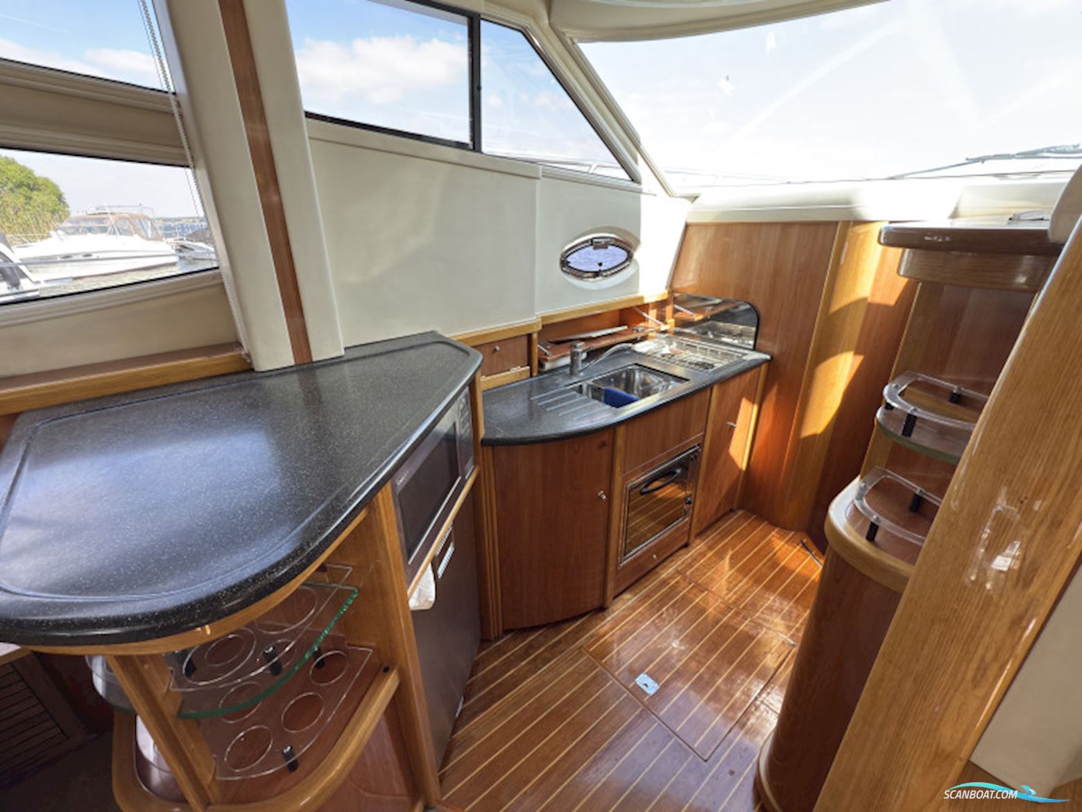 Sealine F 42.5