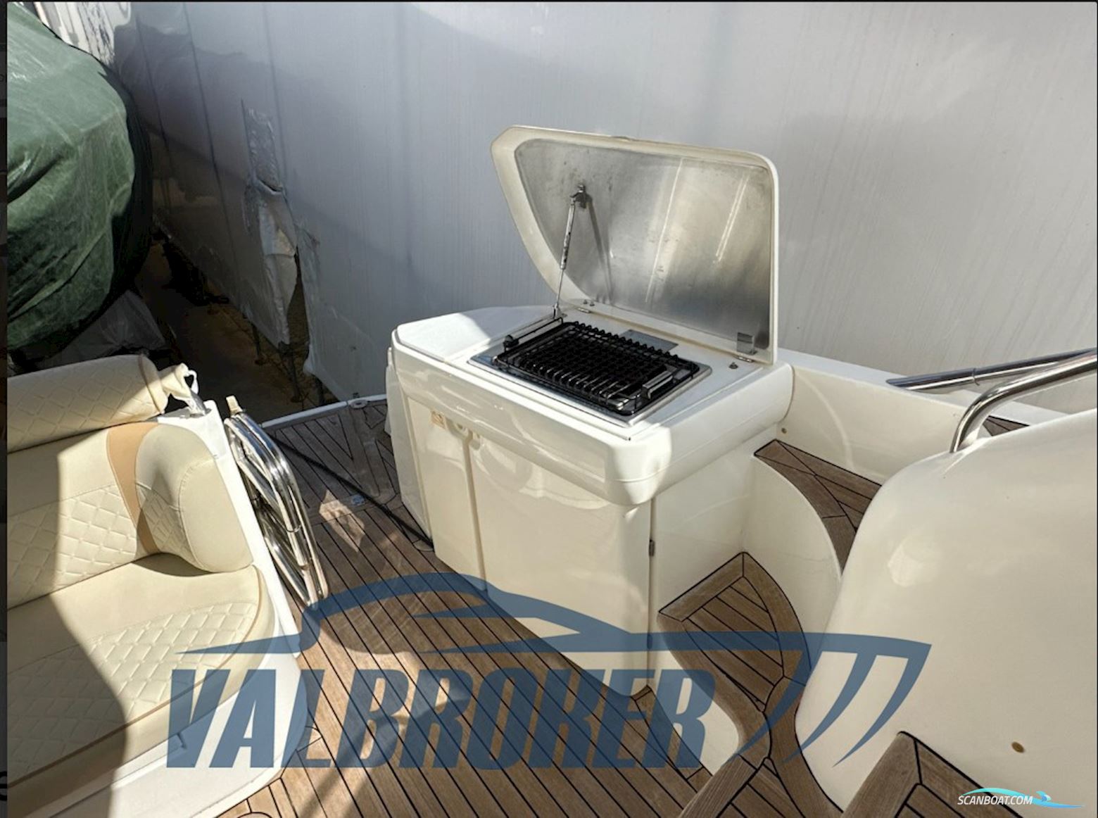 Sealine F 42/5