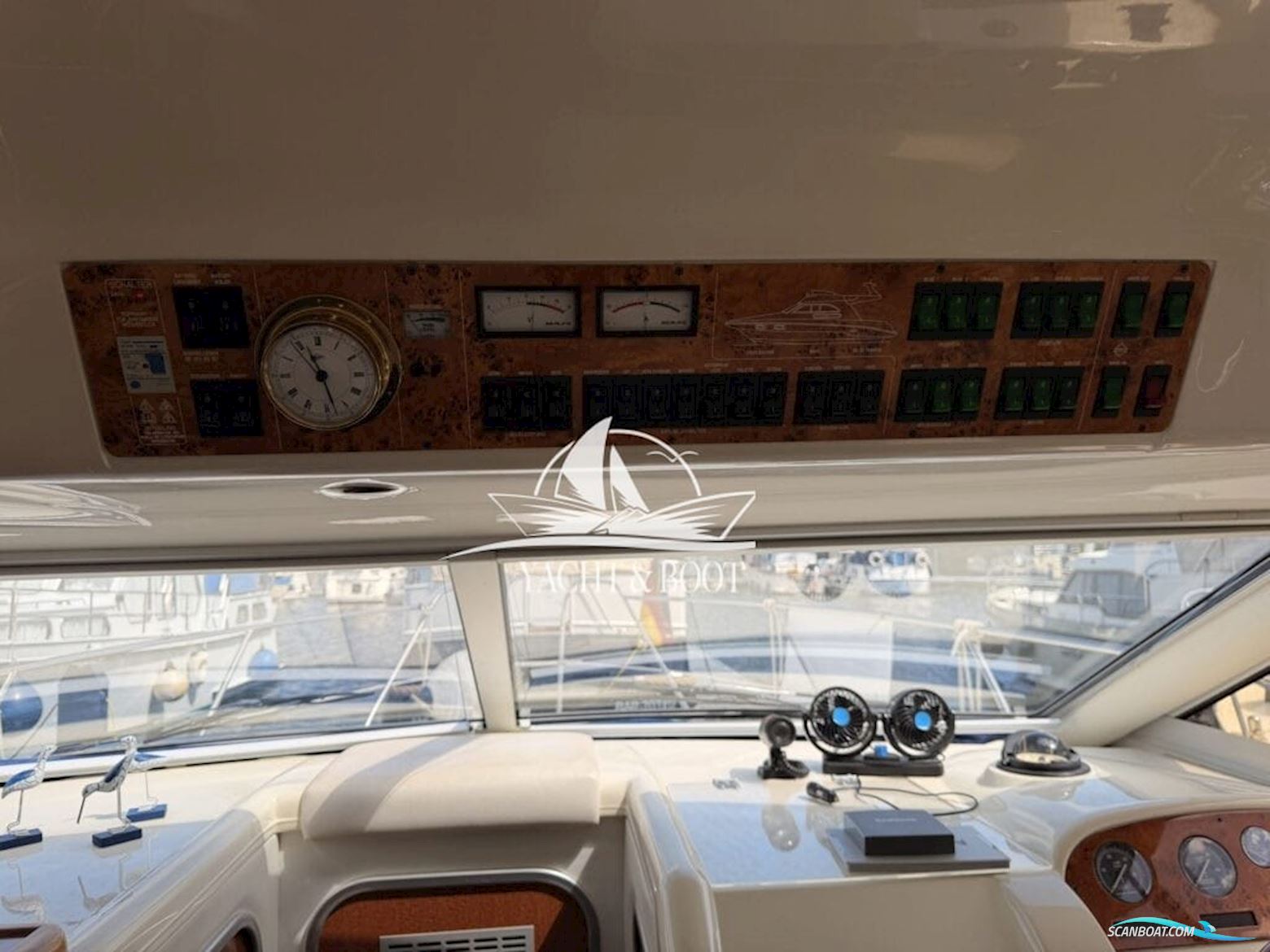 Sealine F330