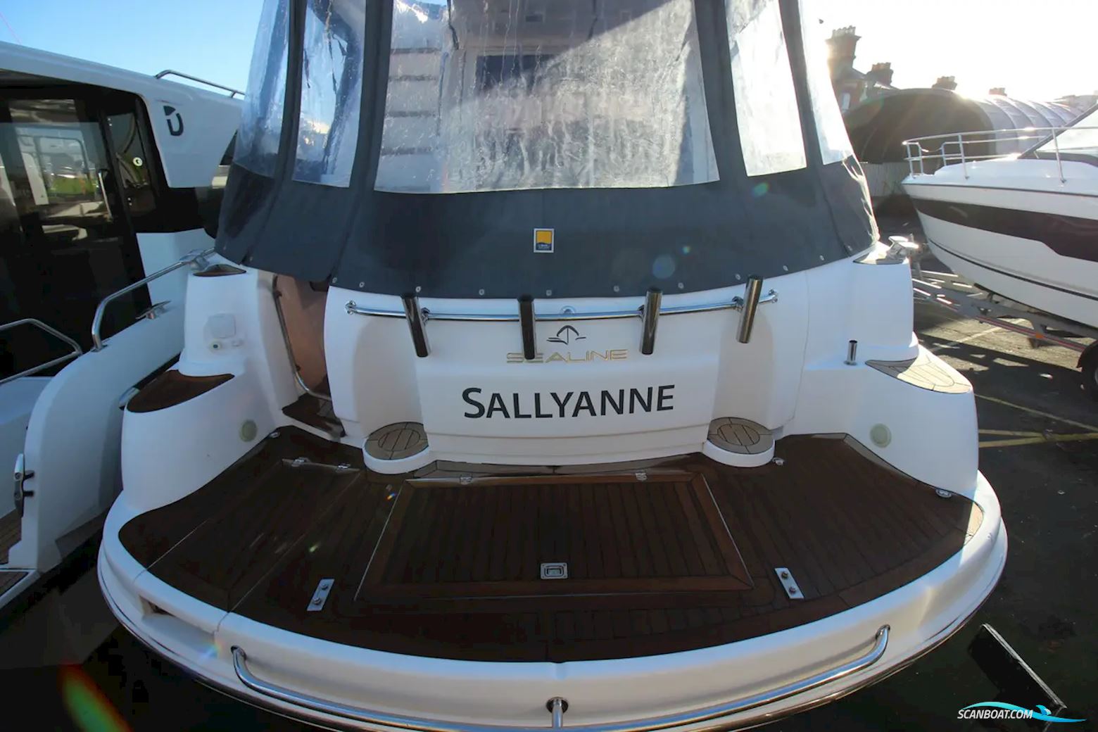 Sealine F37