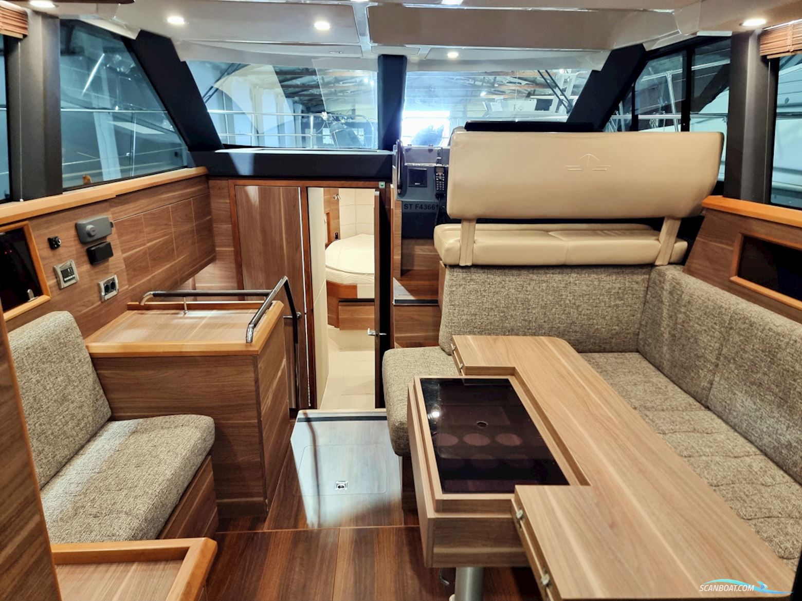 Sealine F380 Volvo Penta D6-330 EVC