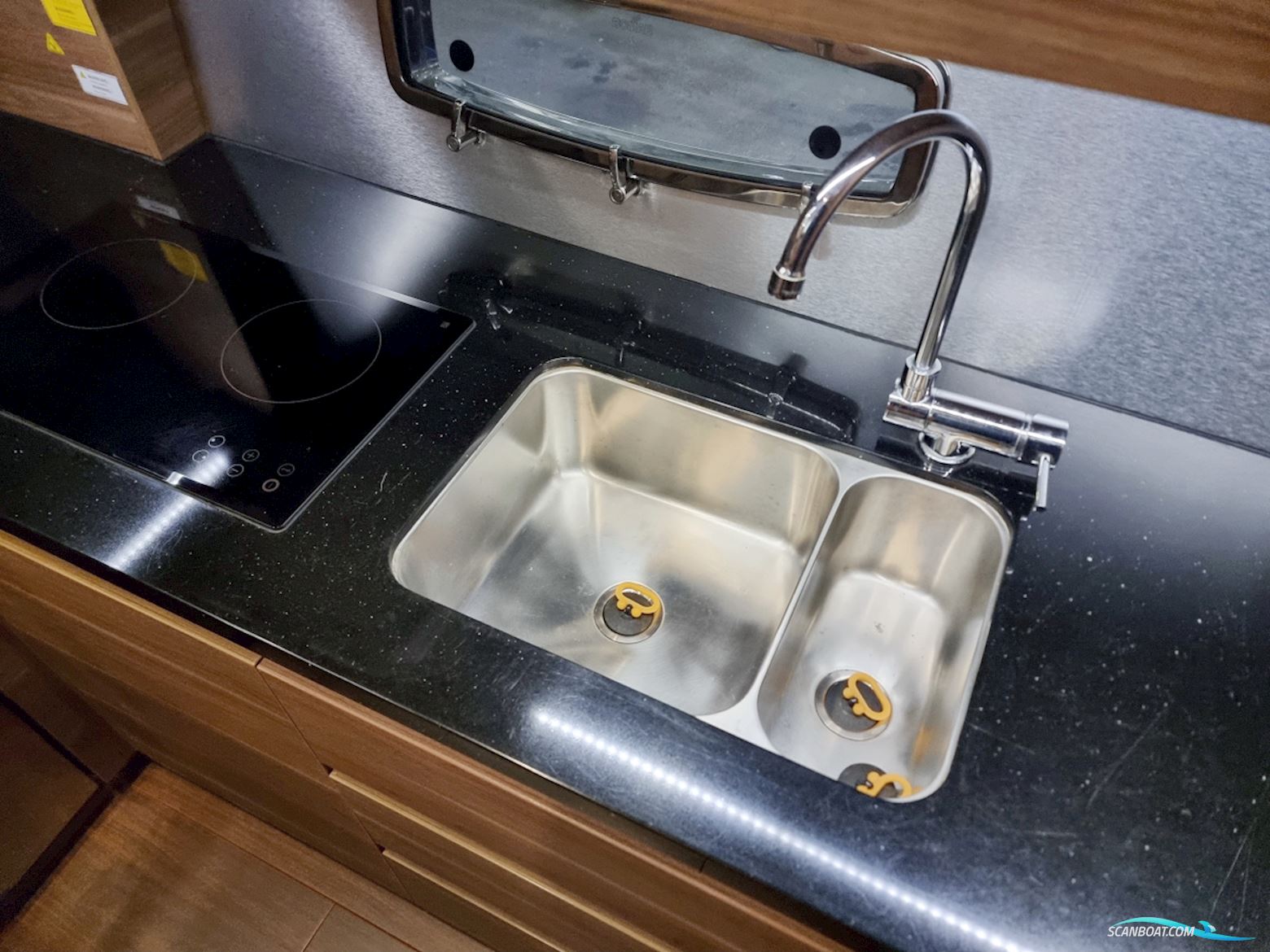 Sealine F380 Volvo Penta D6-330 EVC