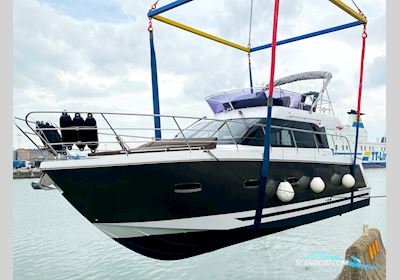 Sealine F380 Volvo Penta D6-330 Evc Motorbåd 2015, med Volvo Penta D6-330 Evc motor, Sverige