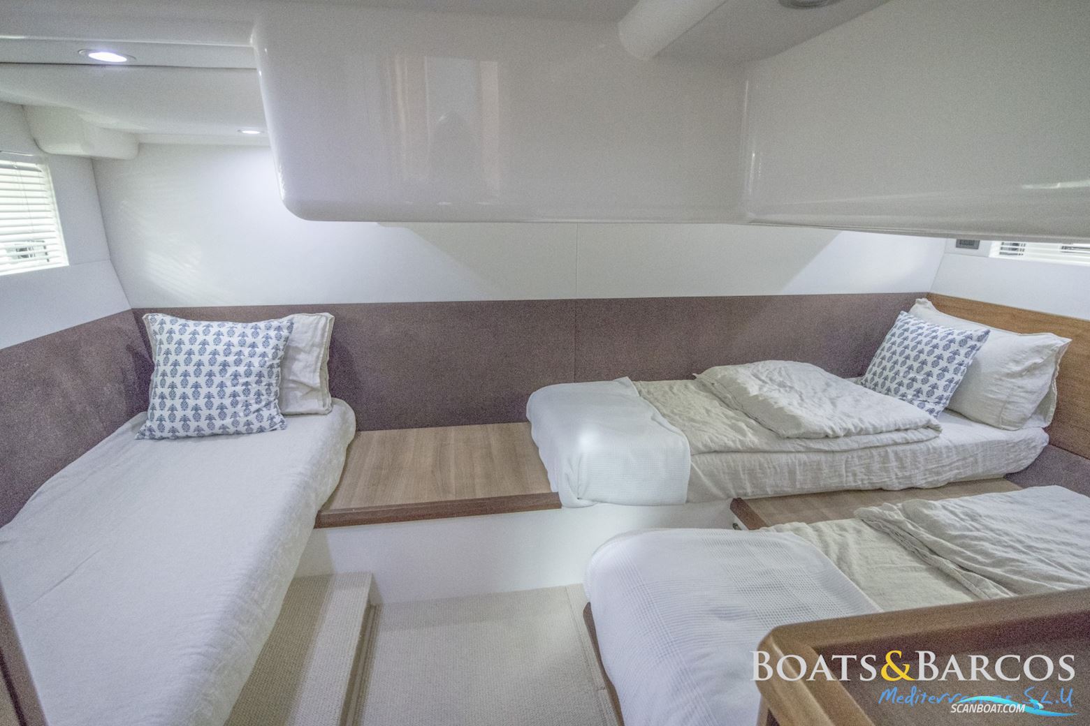 Sealine F42