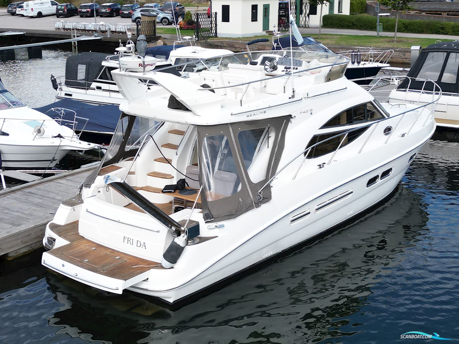 Sealine F42/5
