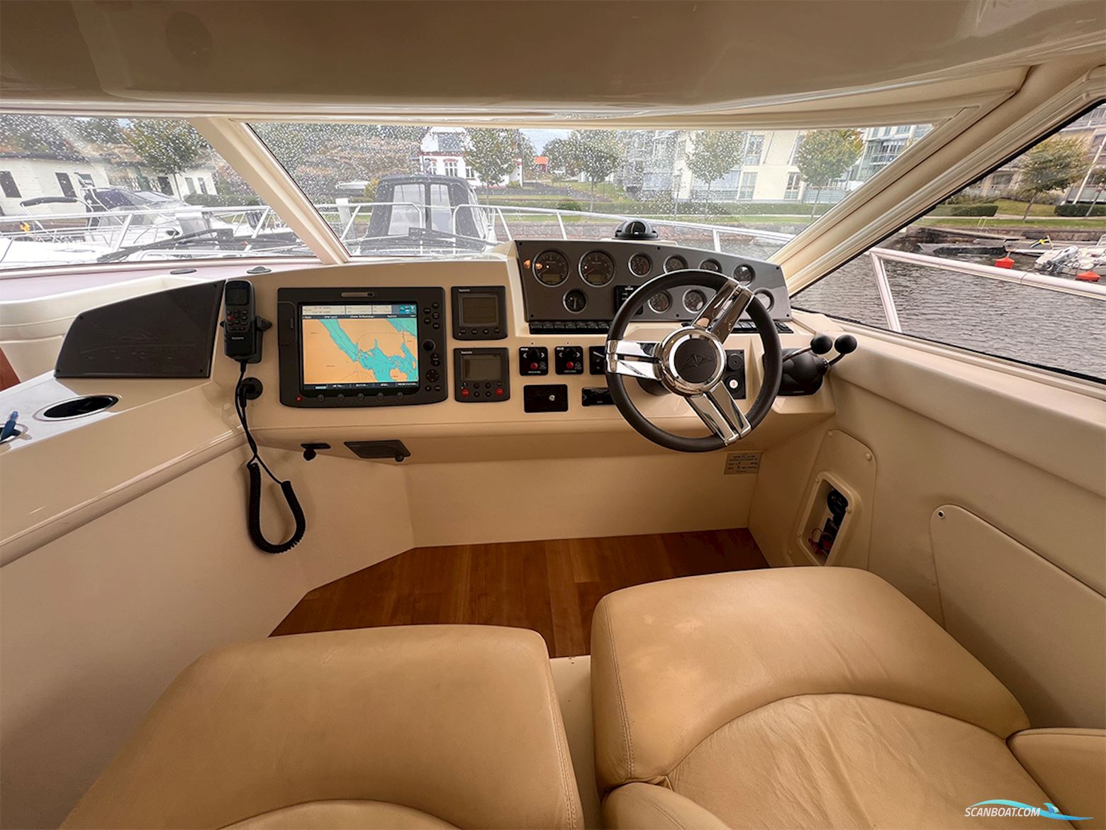 Sealine F42/5