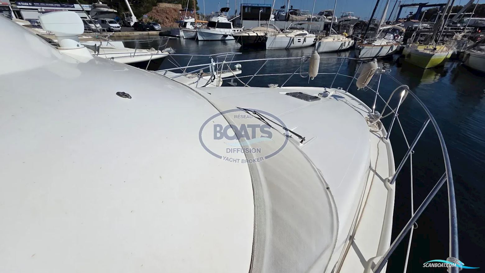 Sealine F42.5