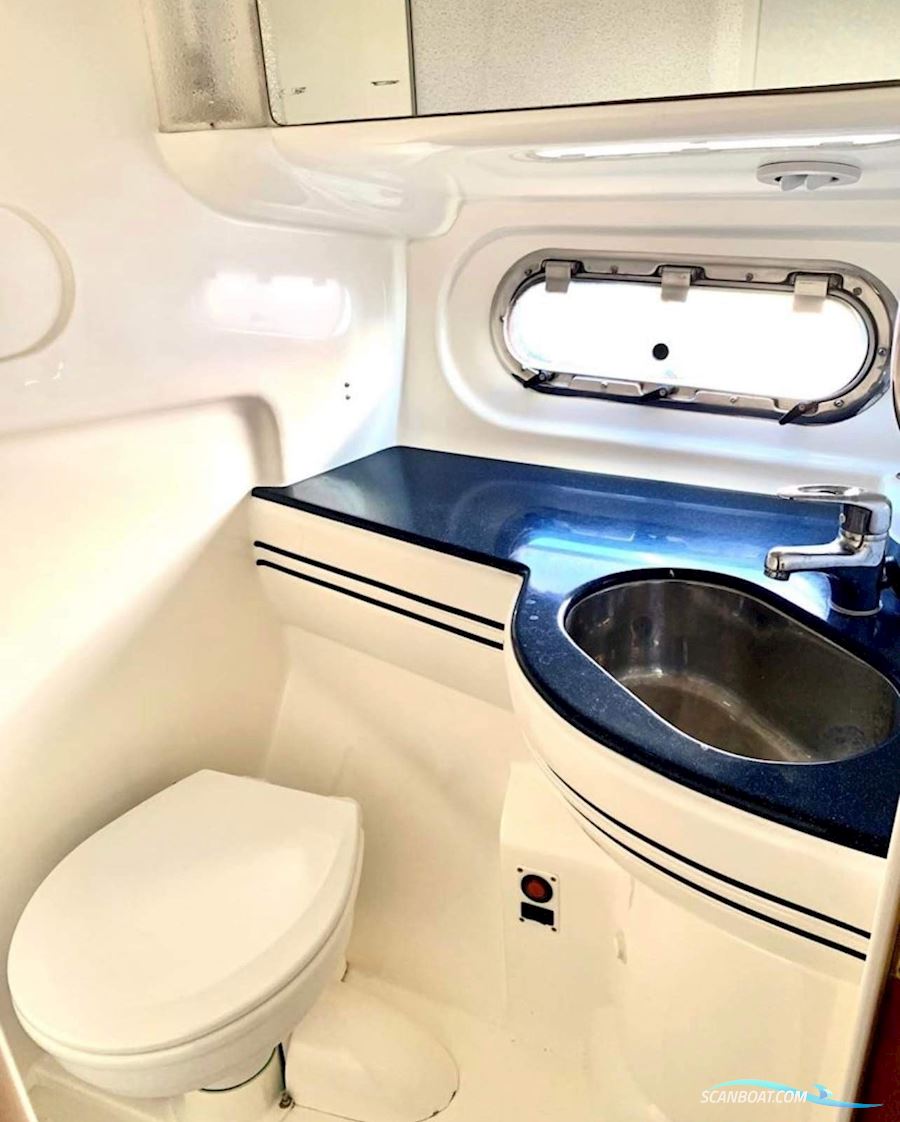 Sealine F44, Flybridge