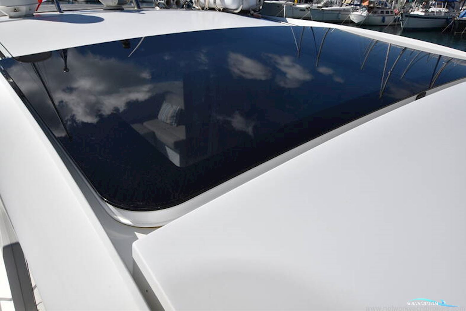 Sealine International C330