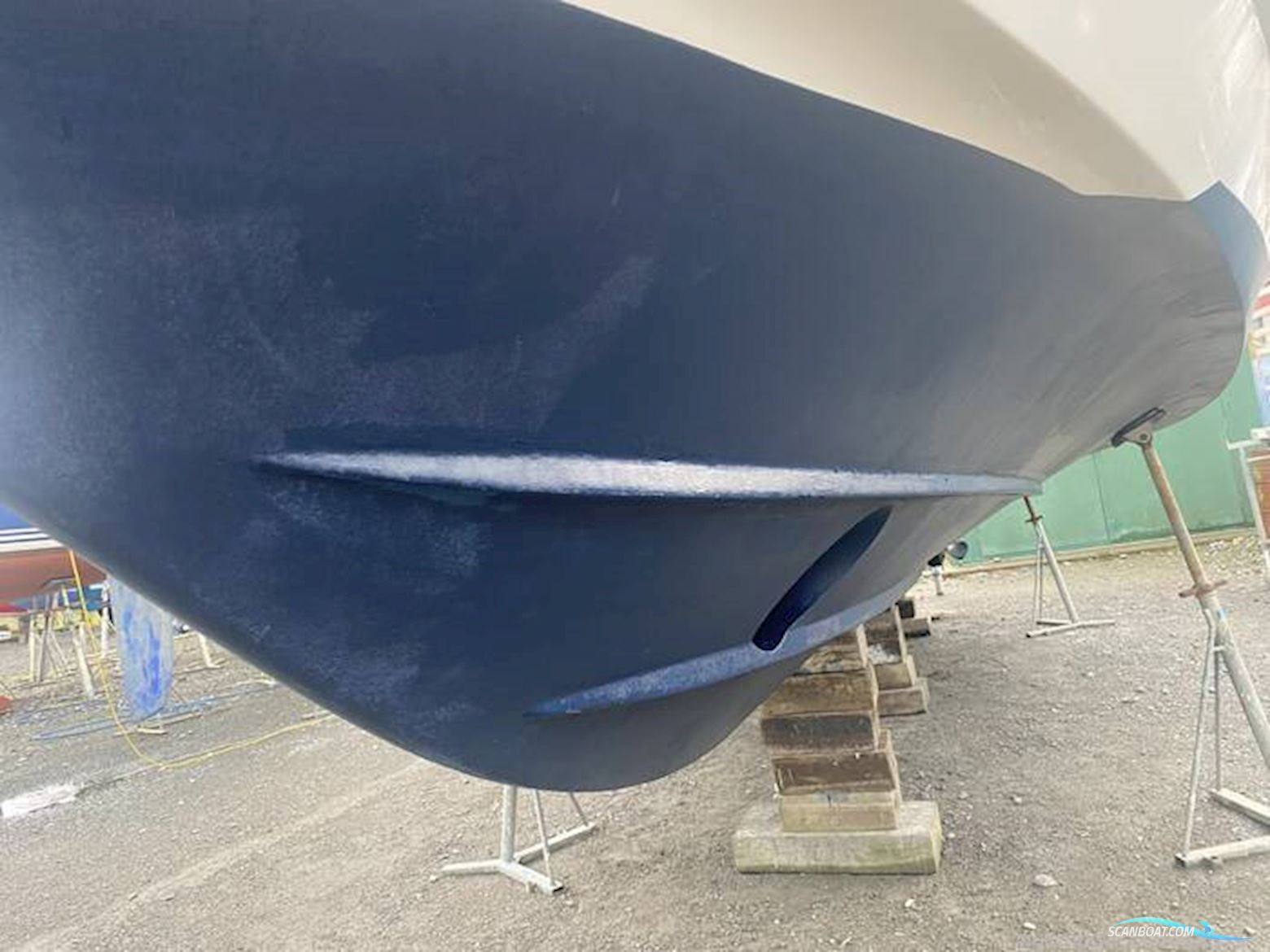 Sealine International F33