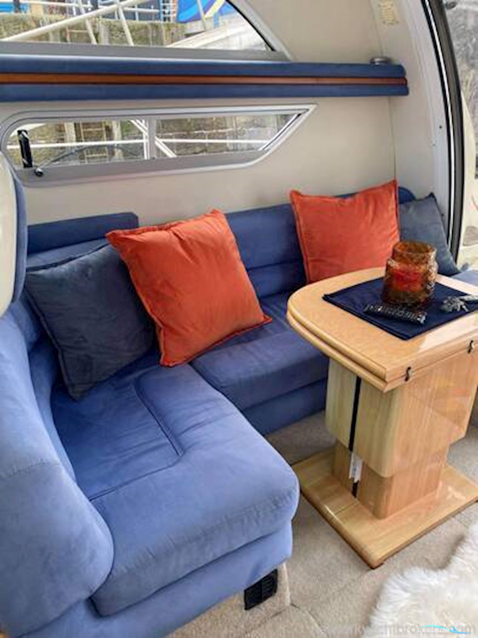 Sealine International F33