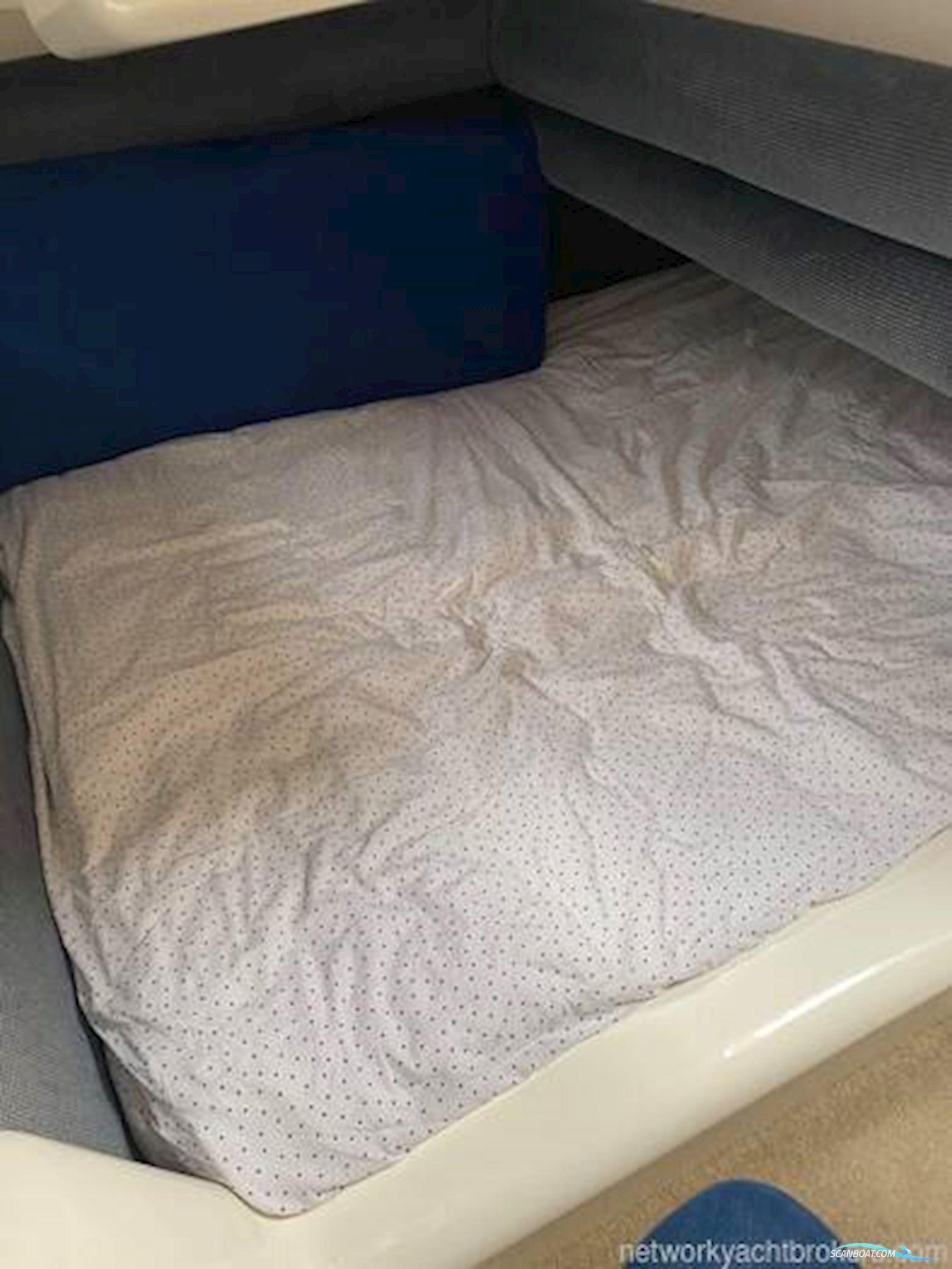 Sealine International F33