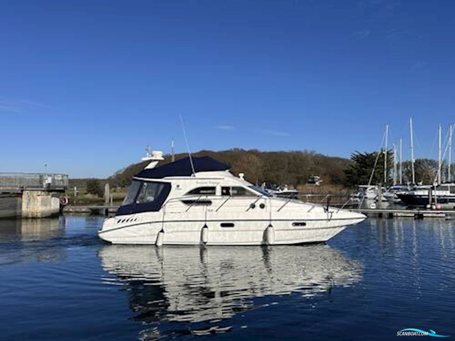 Sealine International F33