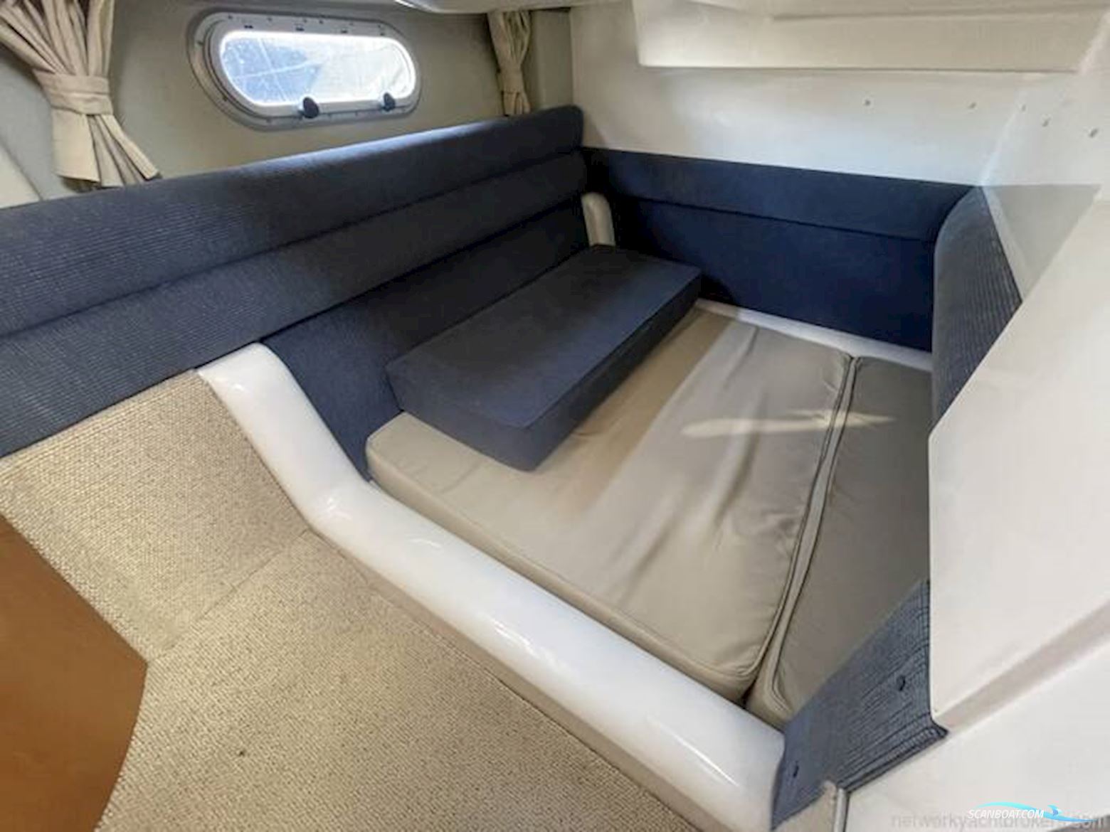 Sealine International F33