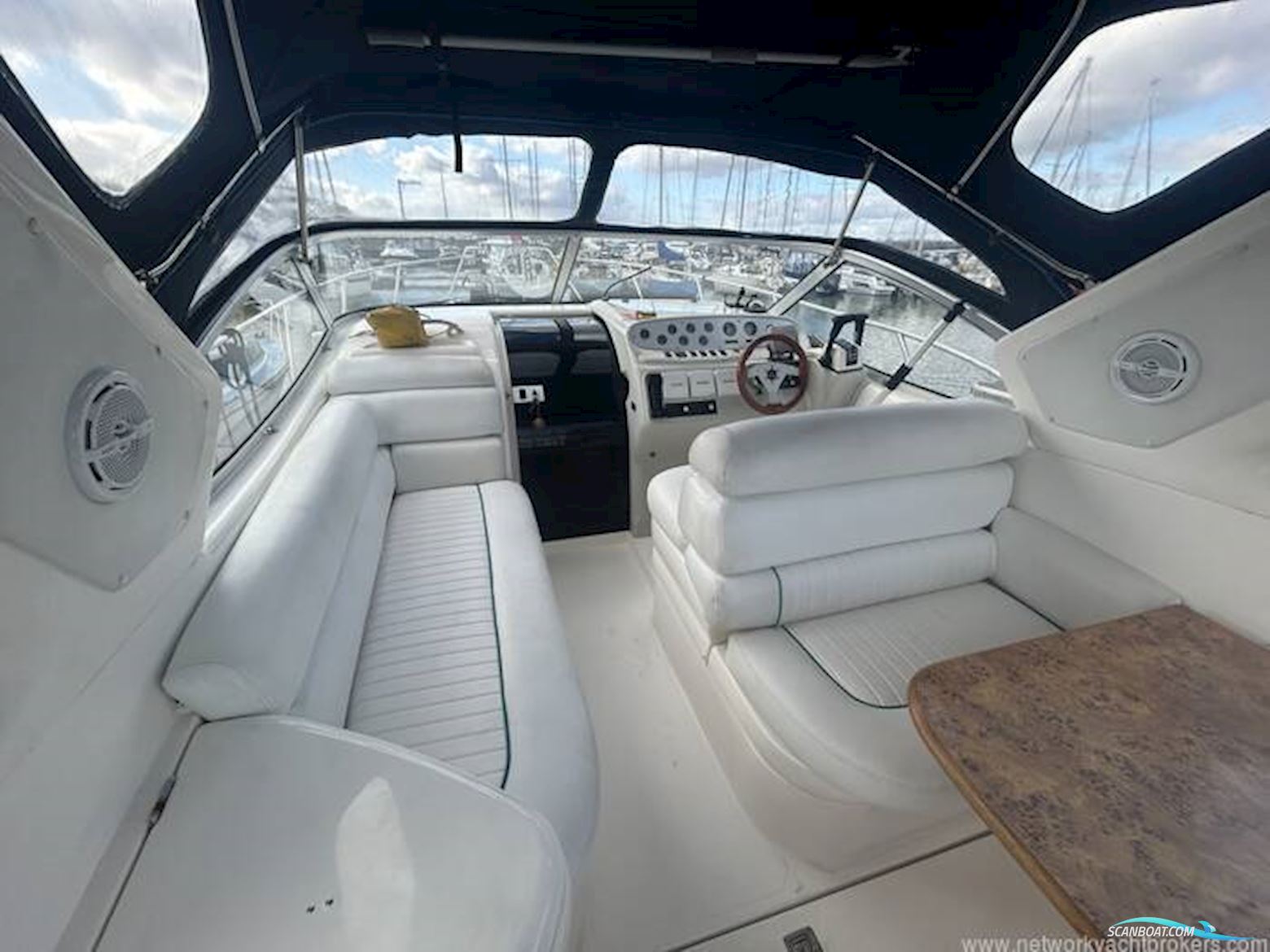 Sealine International S28