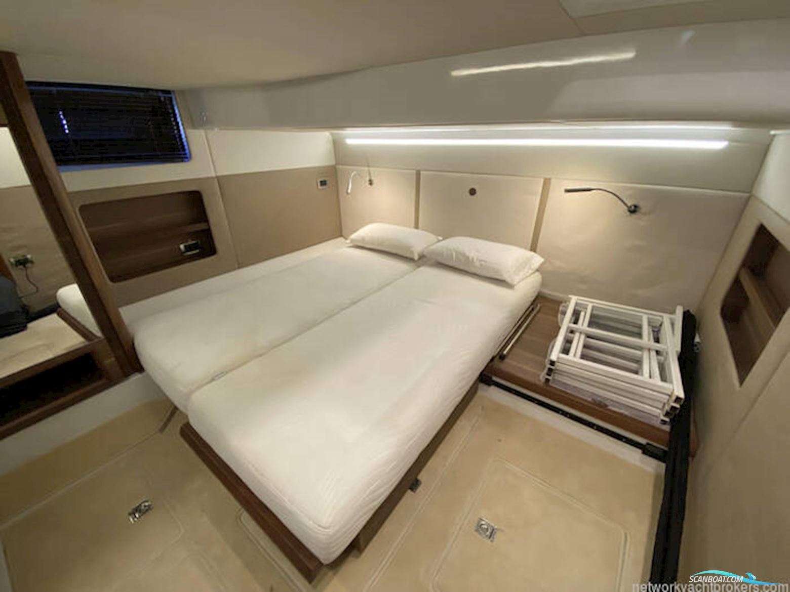 Sealine International S450