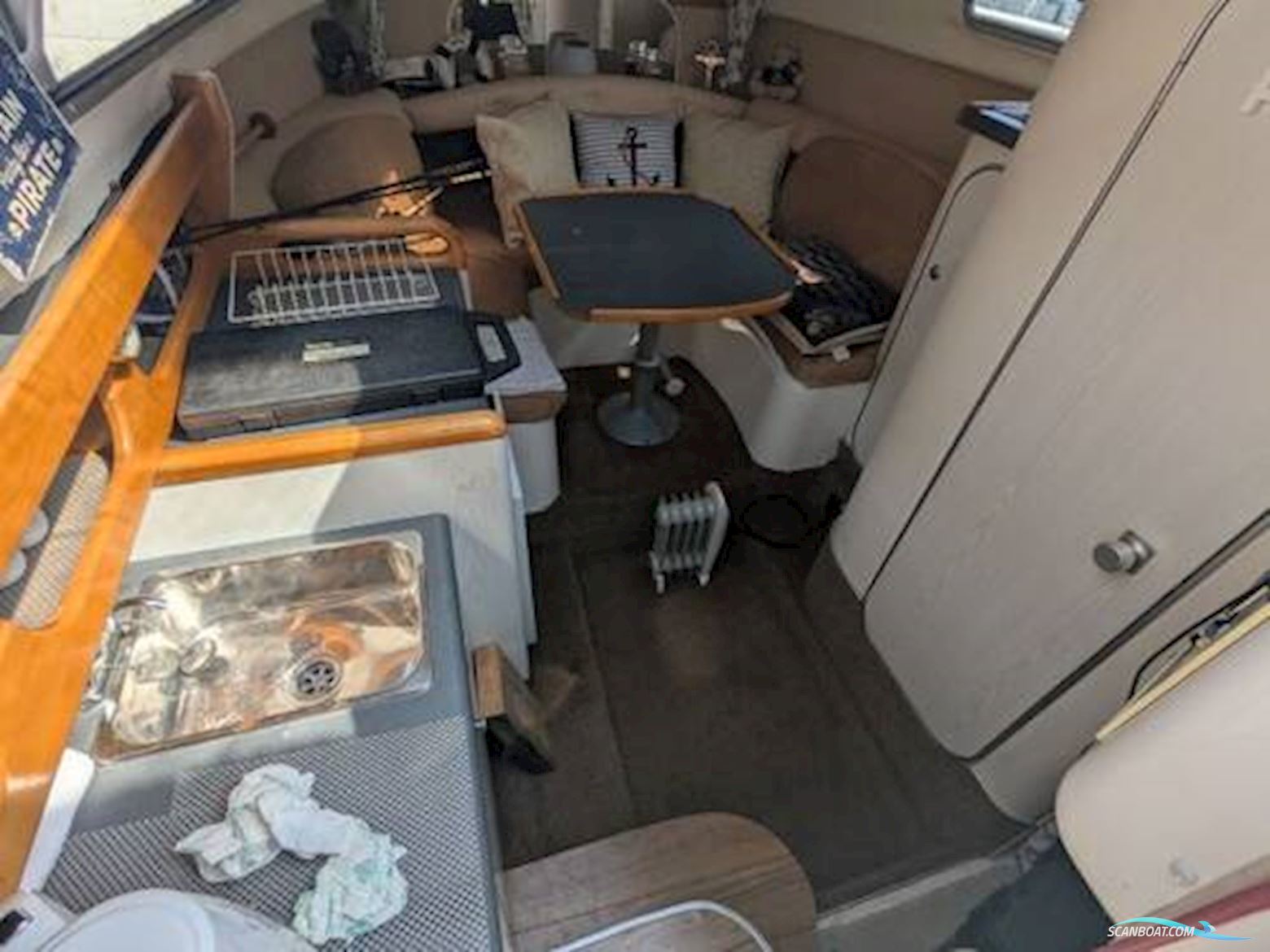 Sealine International Senator 230