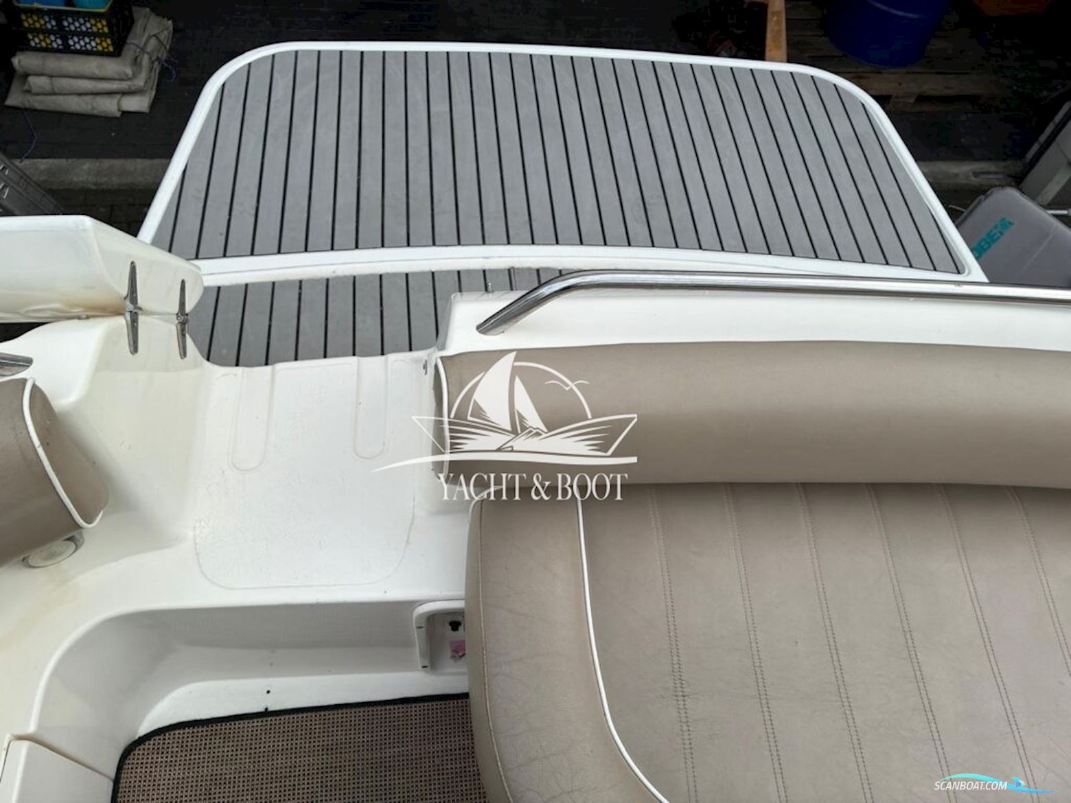 Sealine S 270