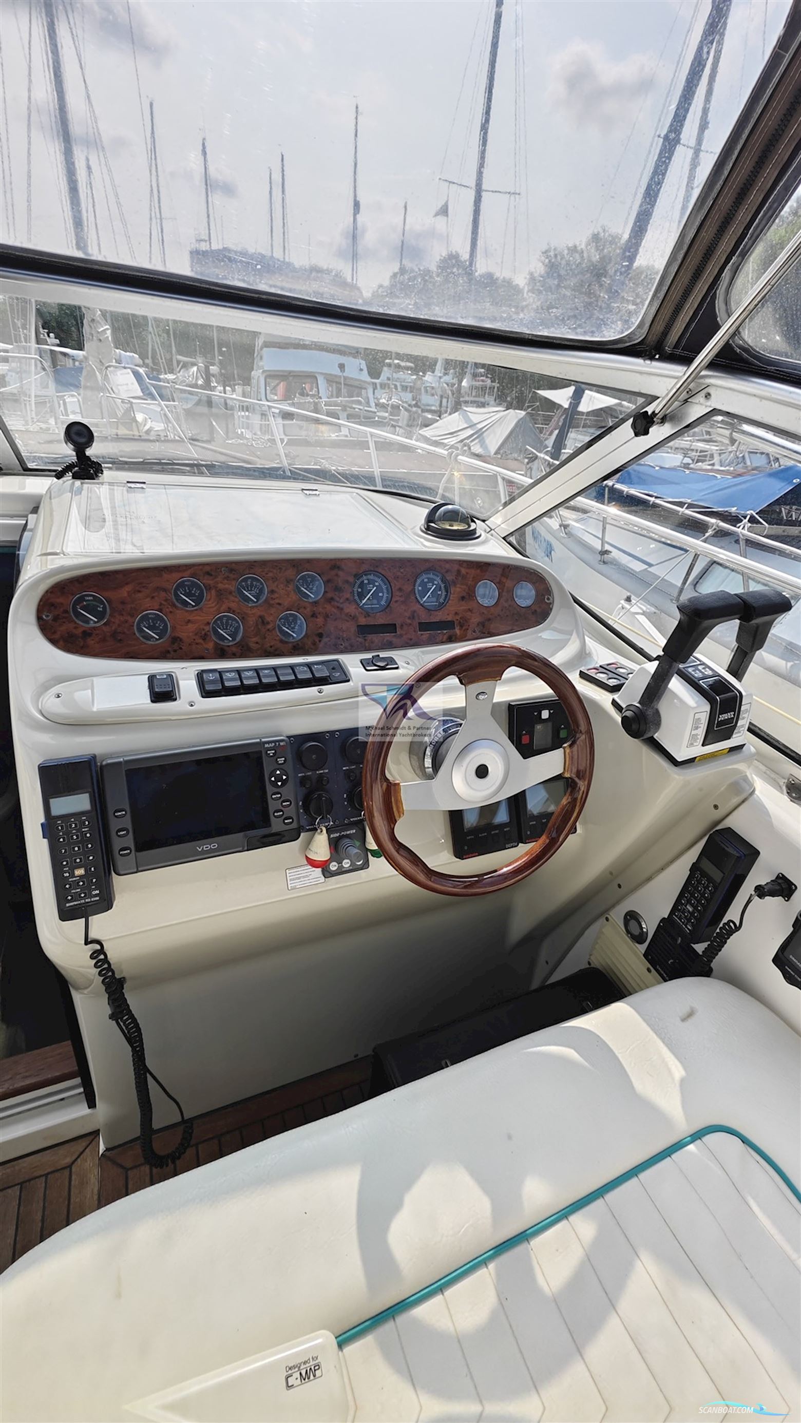 Sealine S 28