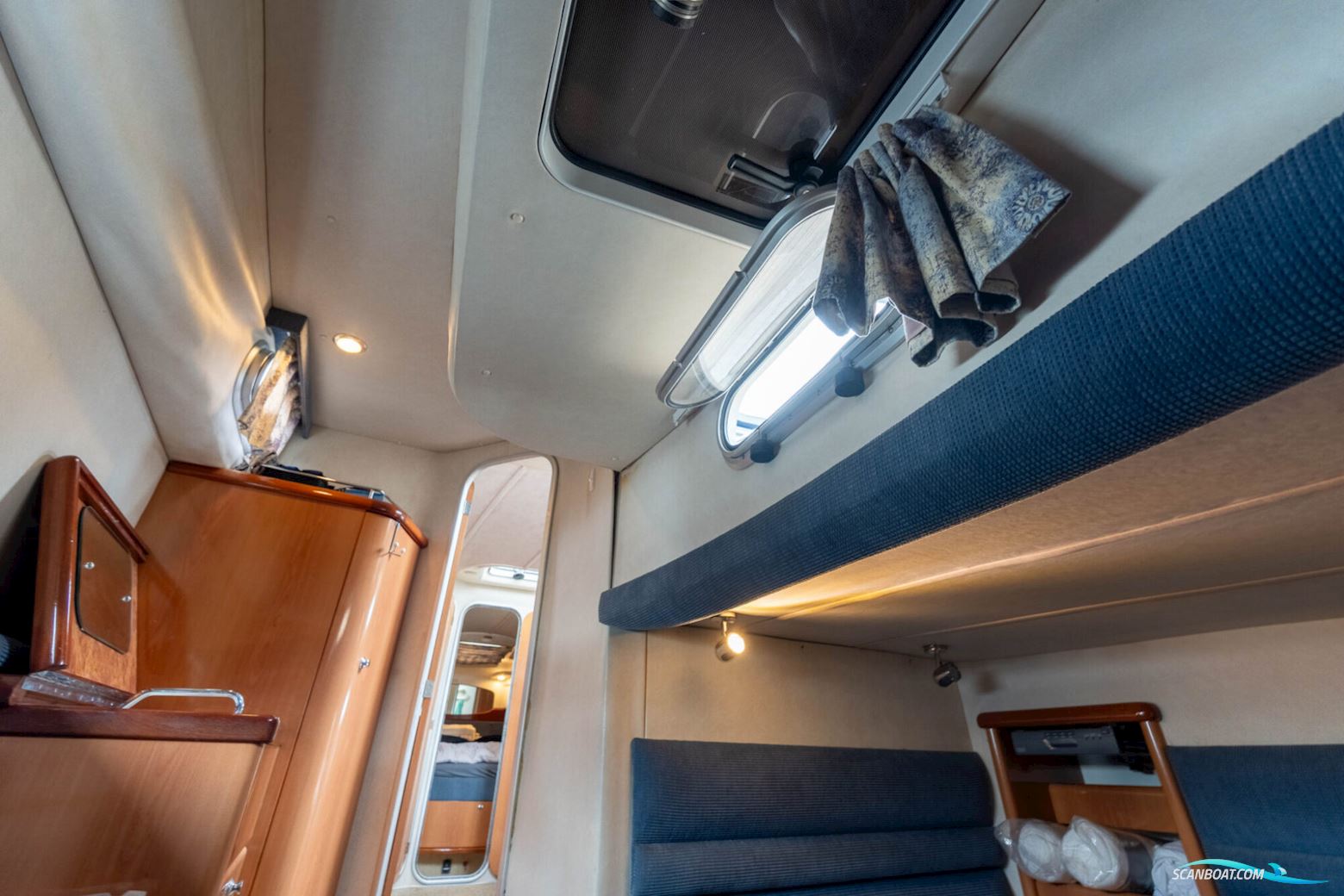 Sealine S37