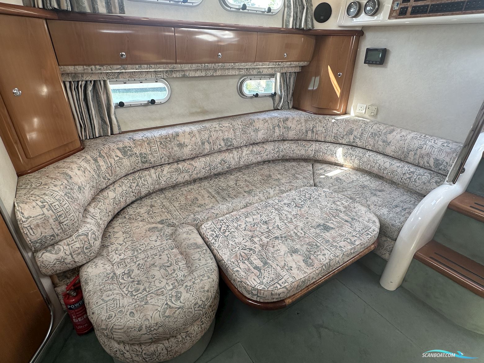 Sealine S37