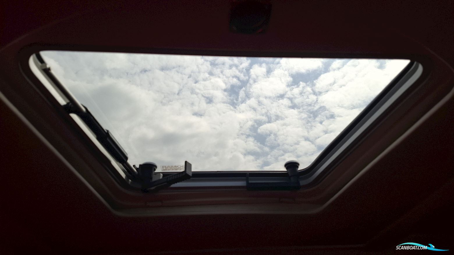 Sealine S38 Sports open