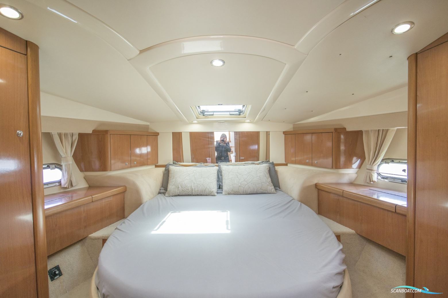 Sealine S42
