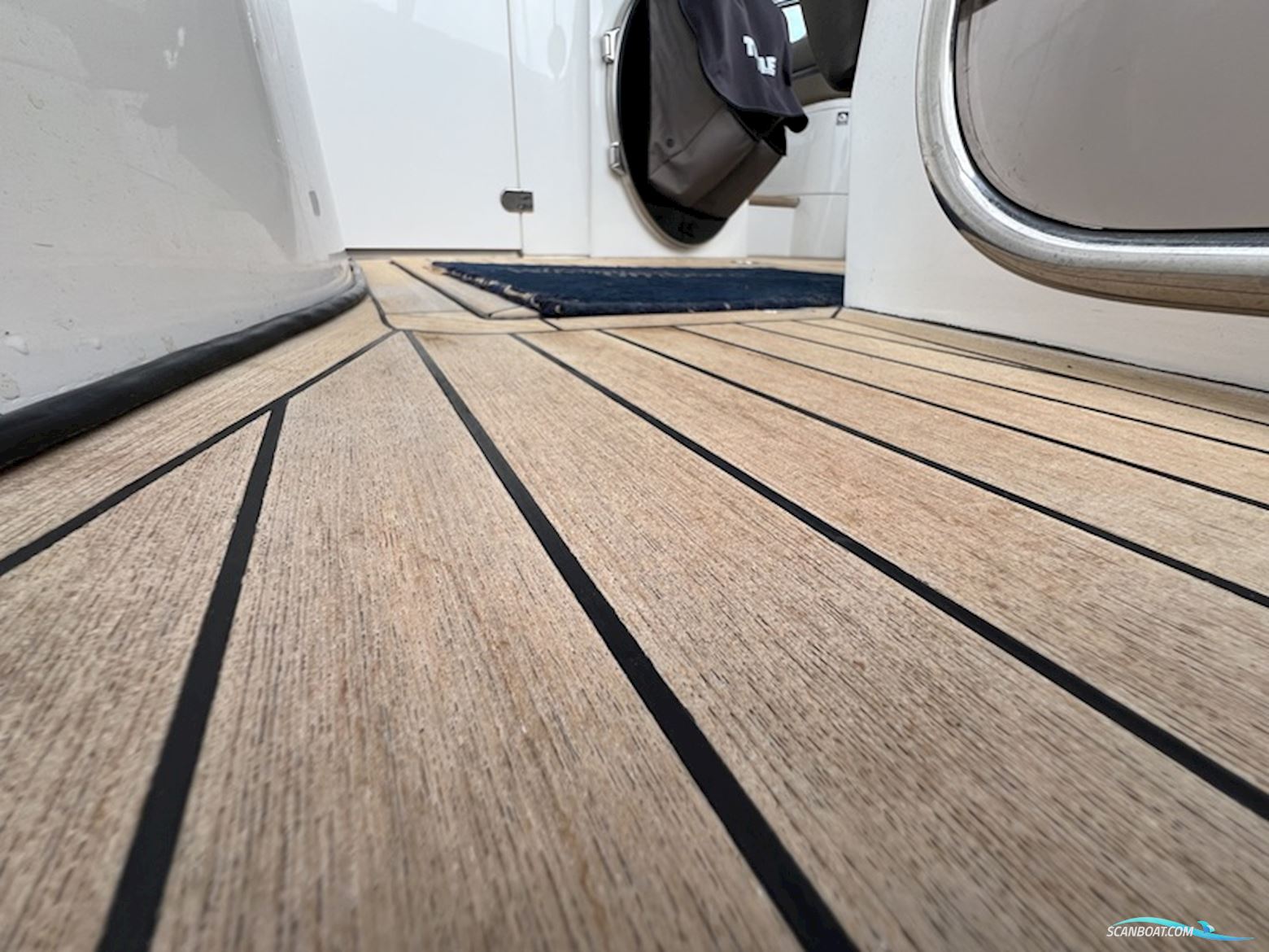 Sealine S42