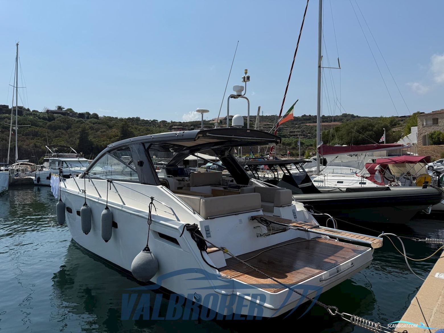 Sealine SC 35