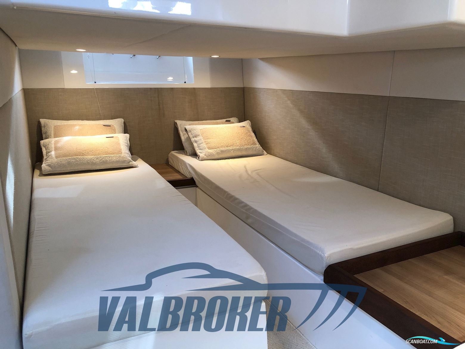 Sealine SC 35