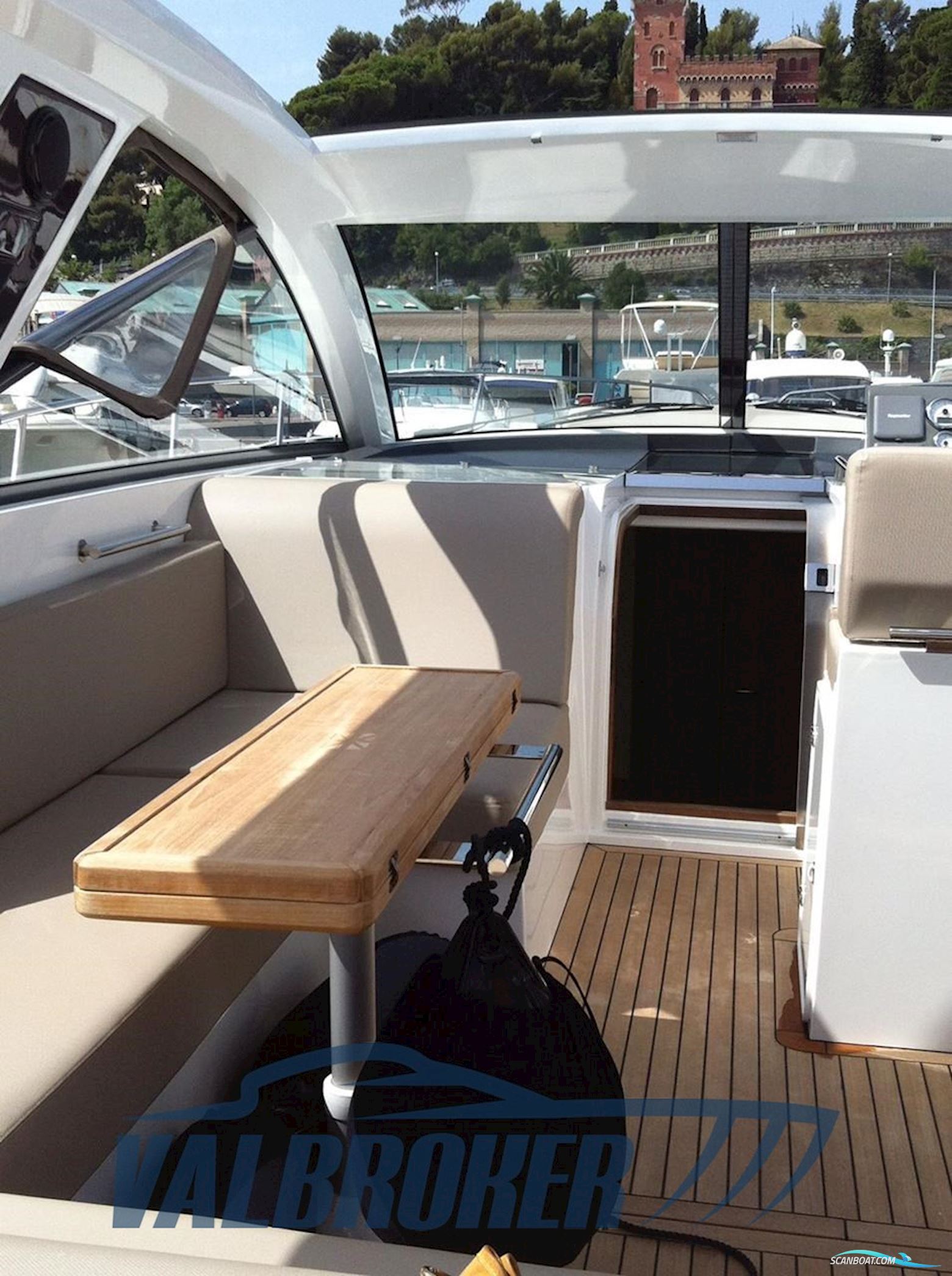 Sealine SC 35