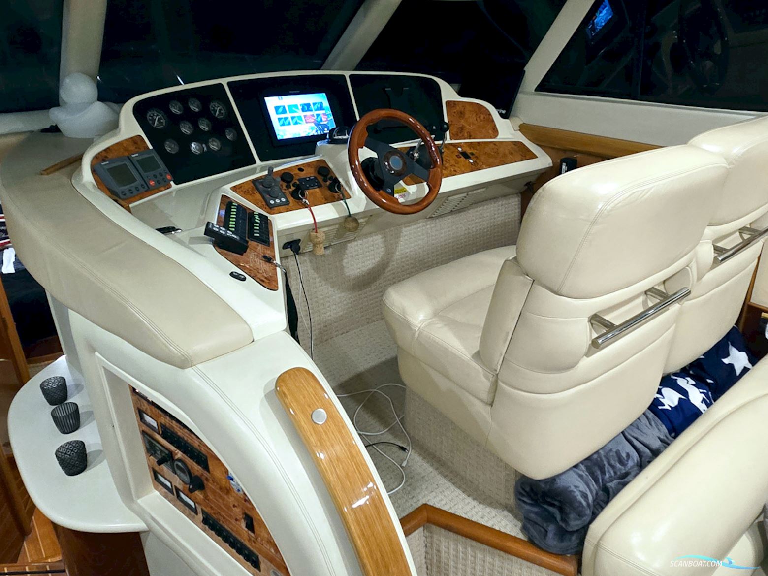 Sealine T47