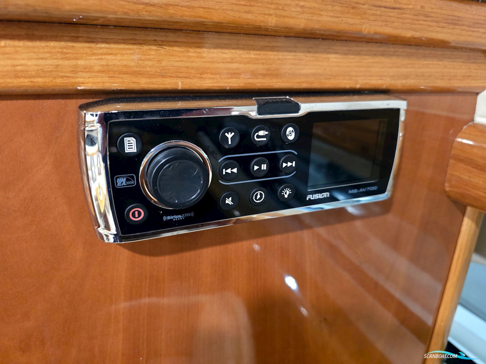 Sealine T47