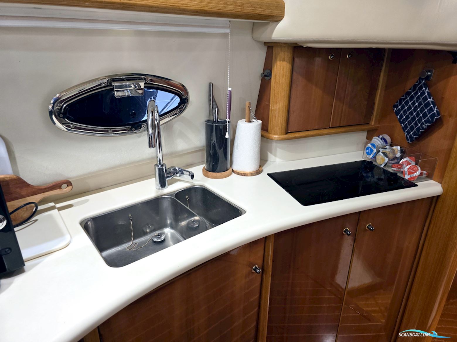 Sealine T47
