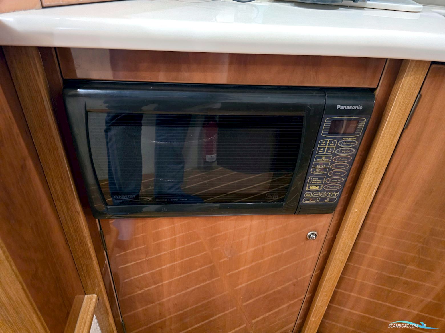 Sealine T47
