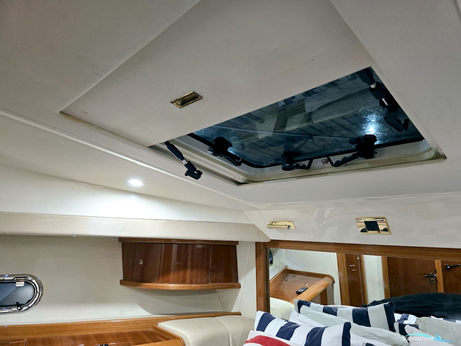 Sealine T47