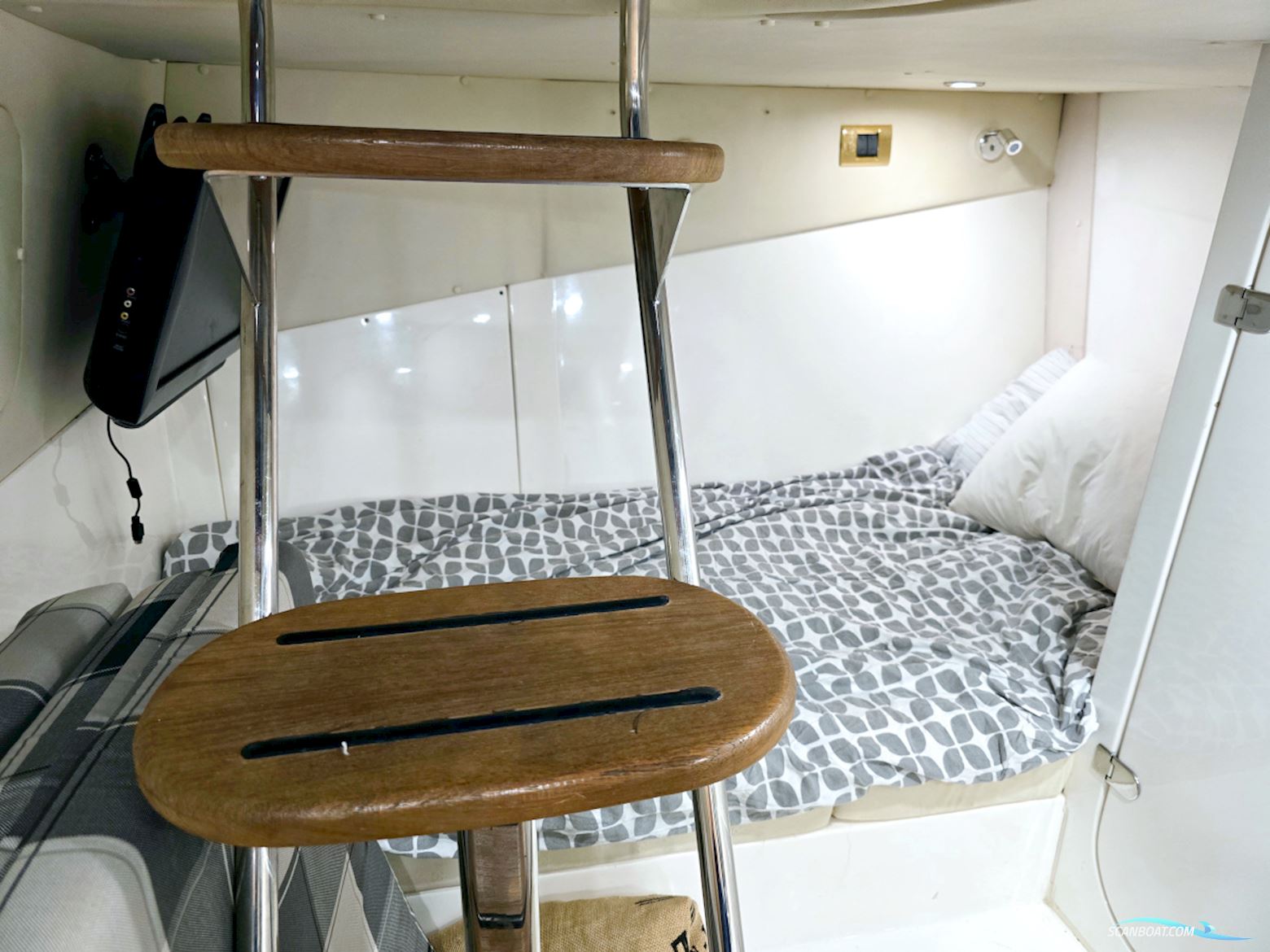 Sealine T47