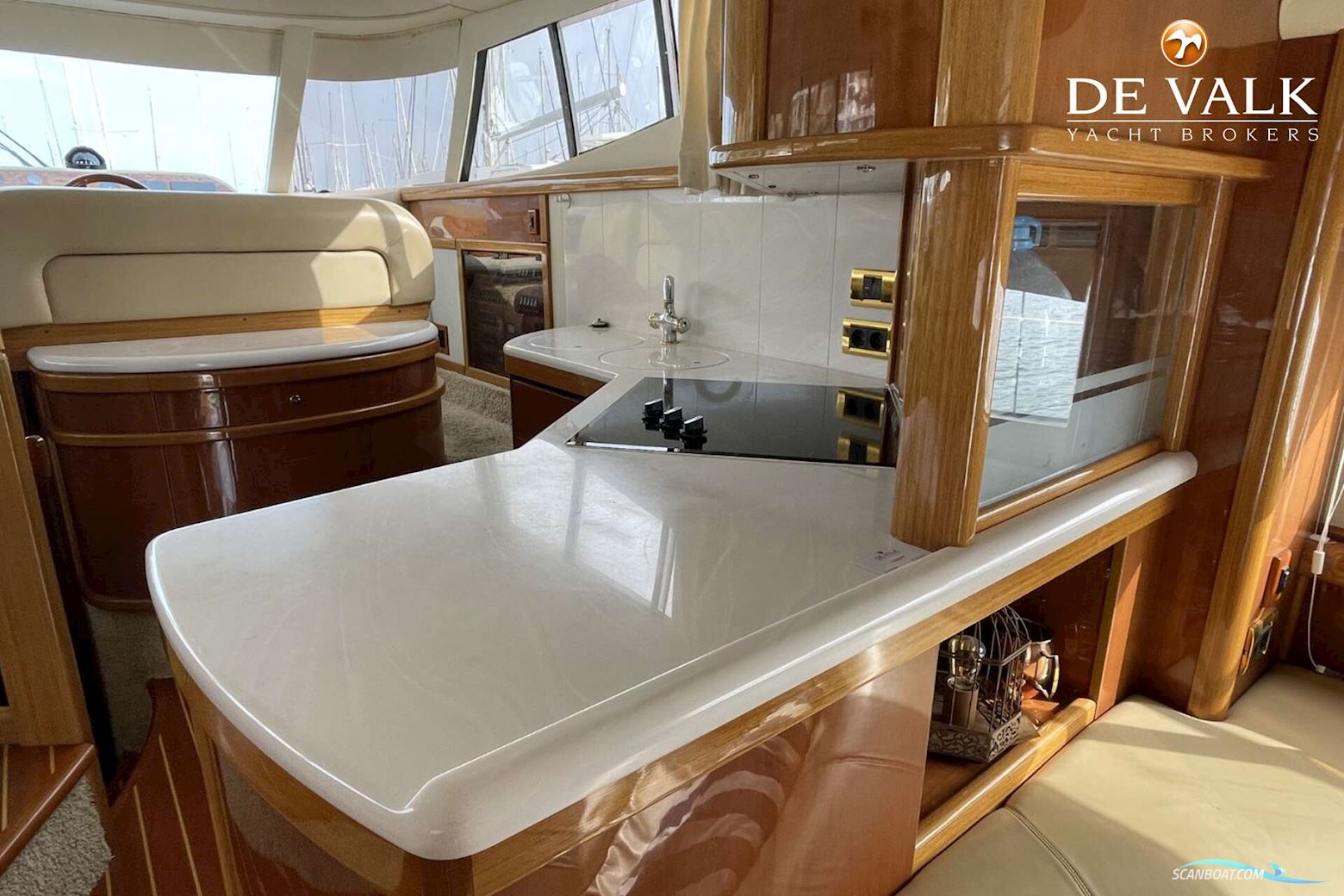 Sealine T51 Motor Yacht