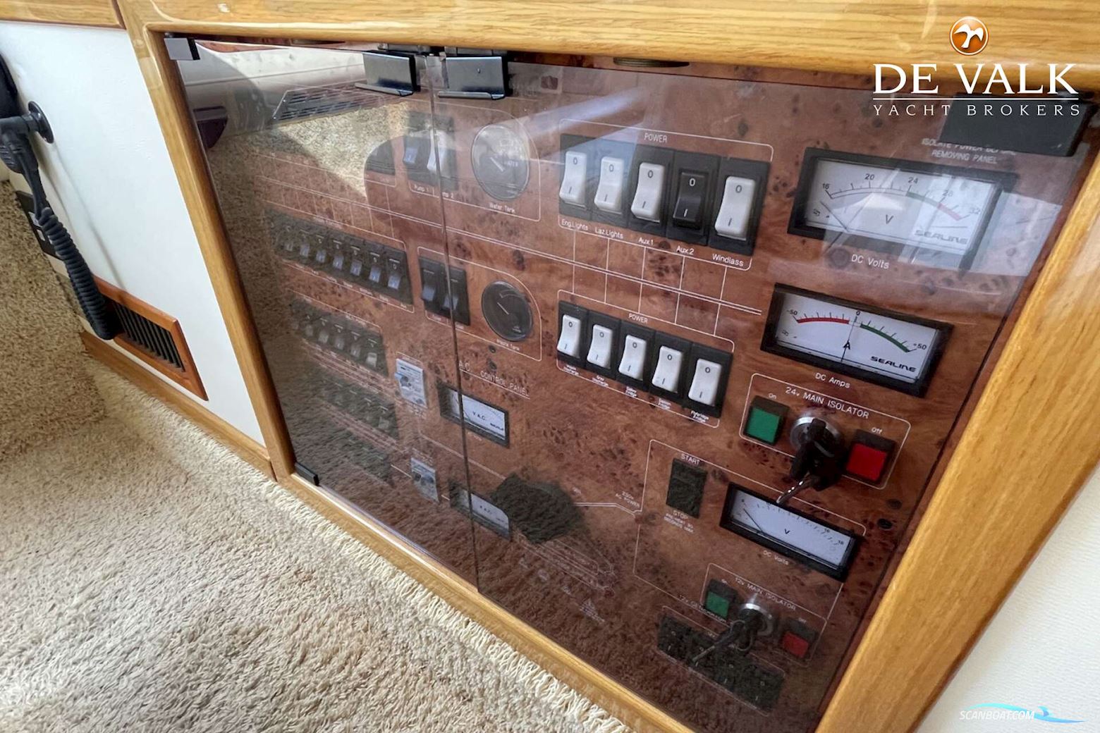 Sealine T51 Motor Yacht