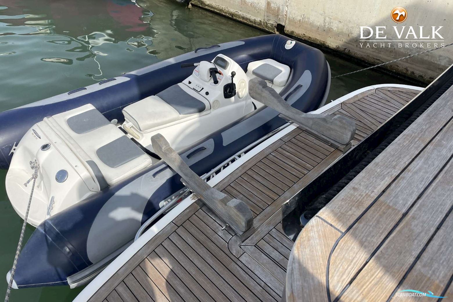 Sealine T51 Motor Yacht