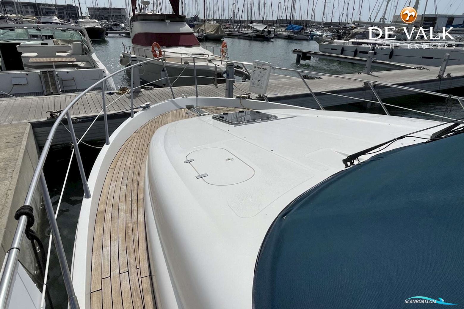 Sealine T51 Motor Yacht