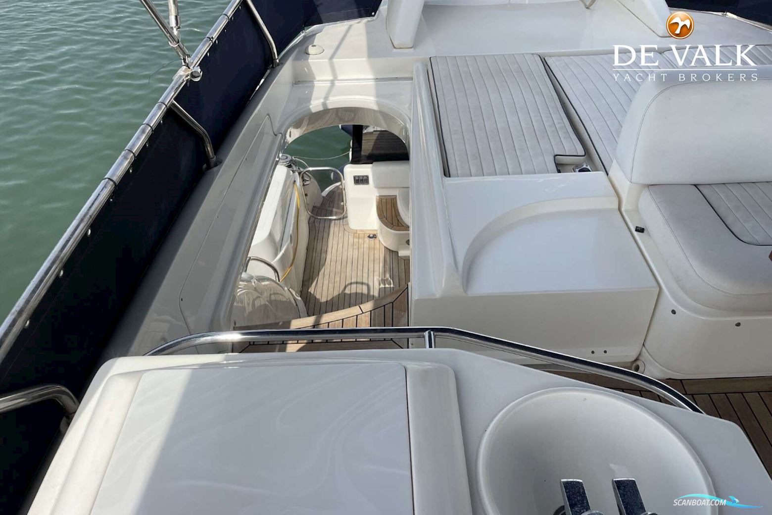 Sealine T51 Motor Yacht