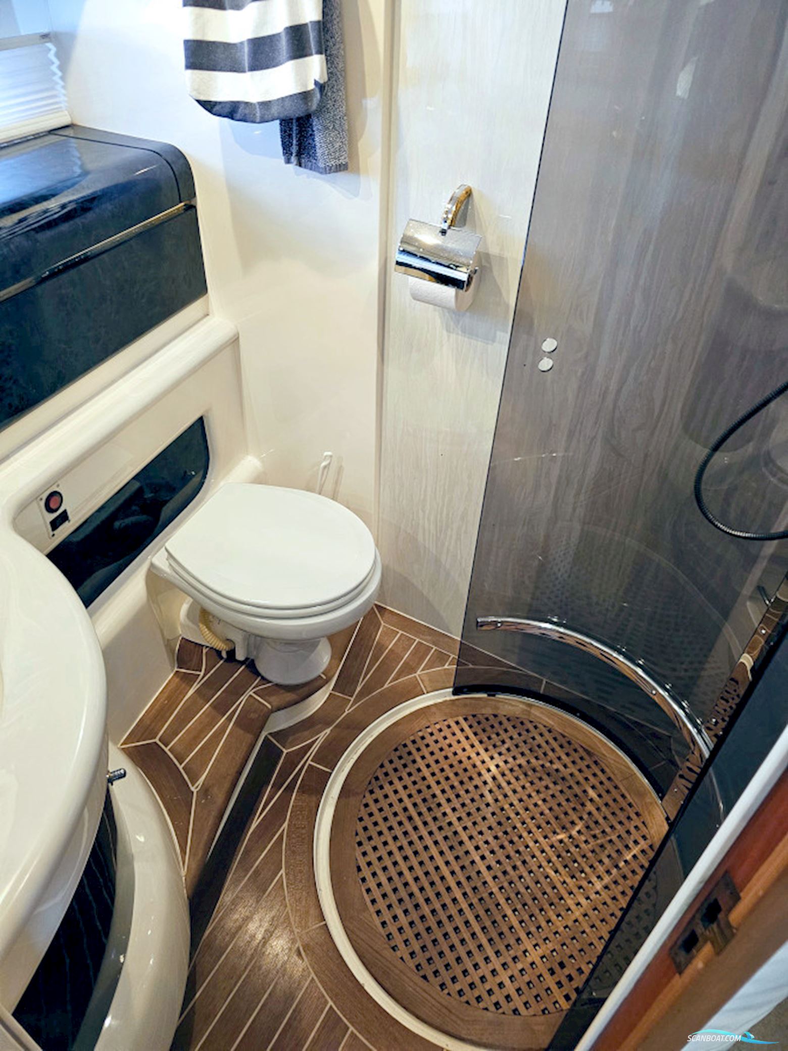 Sealine T51 Volvo Penta Tamd 122P Edc