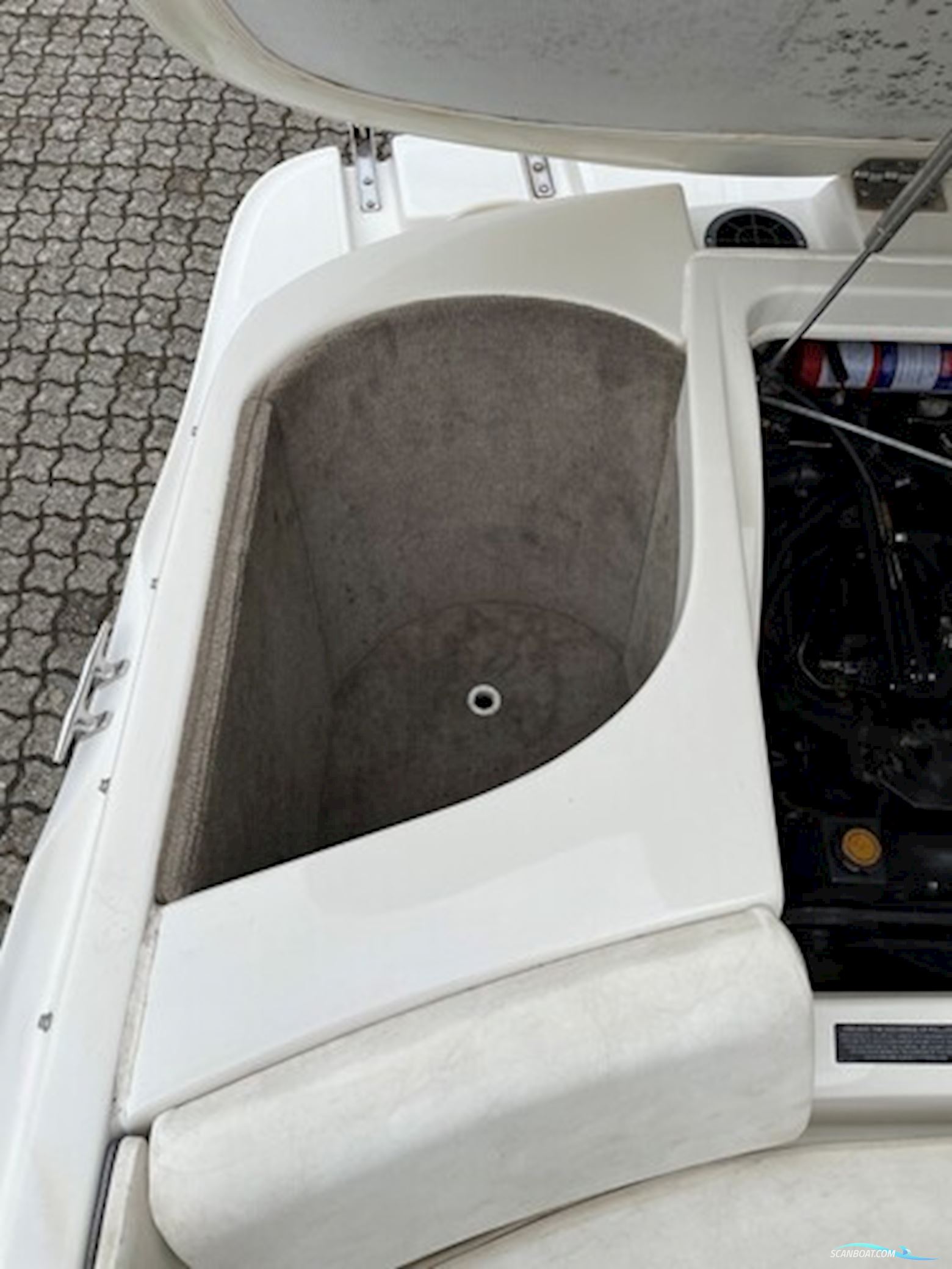 Searay 175 Sport Bowrider Med 135 hk Mercruiser 3,0L 4 Takt i/b