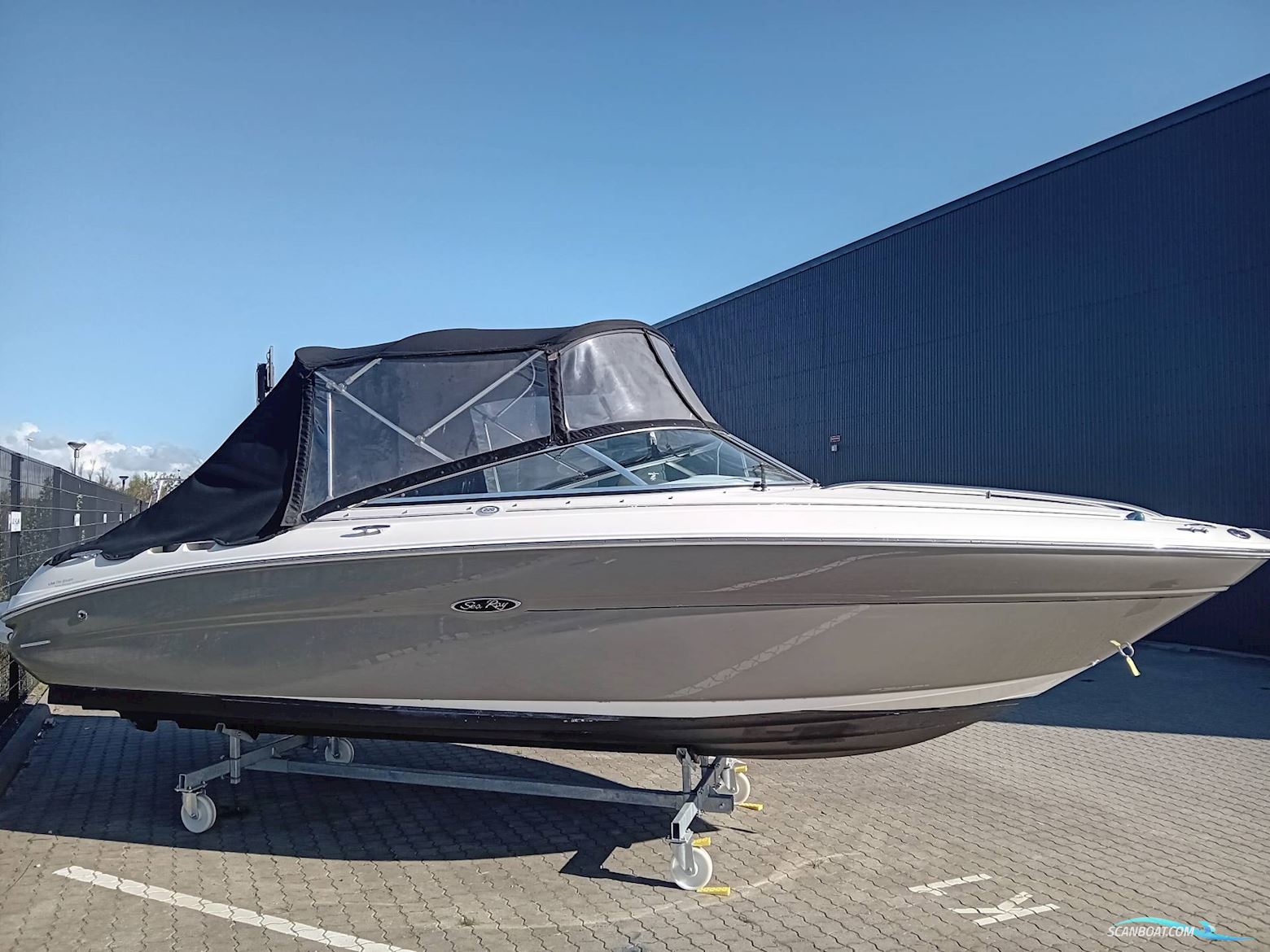 Searay 220 Sunsport m/ Mercruiser 4.3