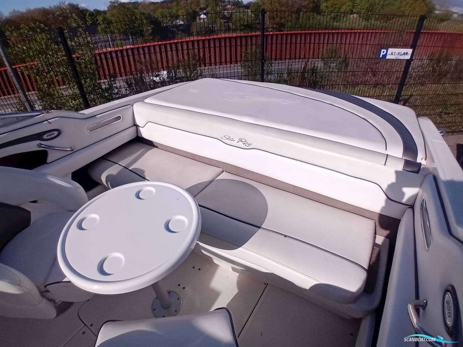 Searay 220 Sunsport m/ Mercruiser 4.3