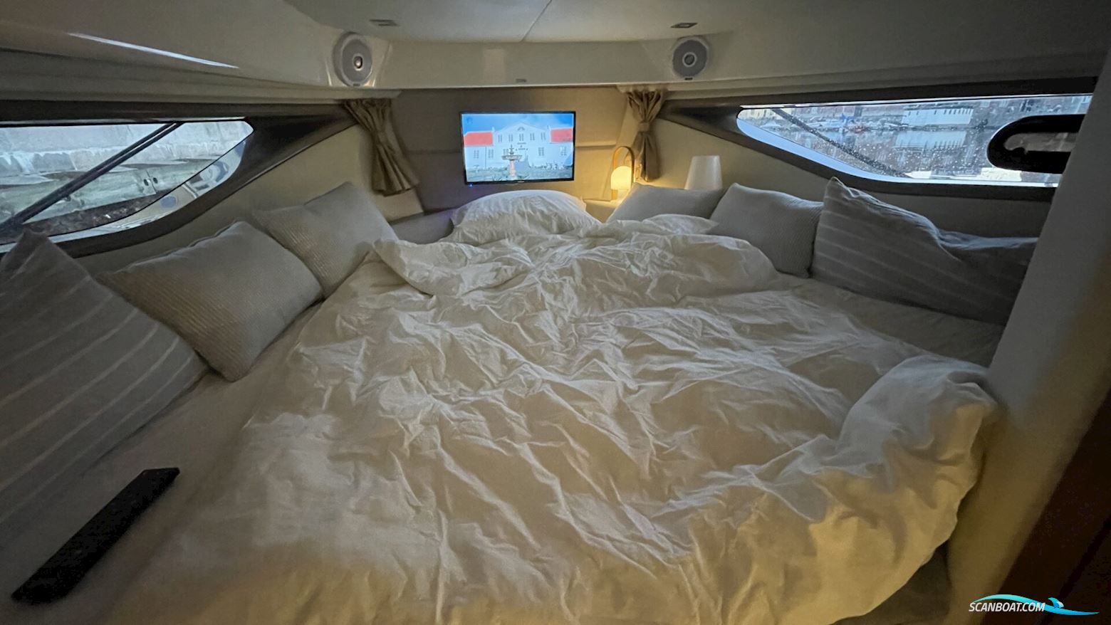 SeaRay 320 Sundancer