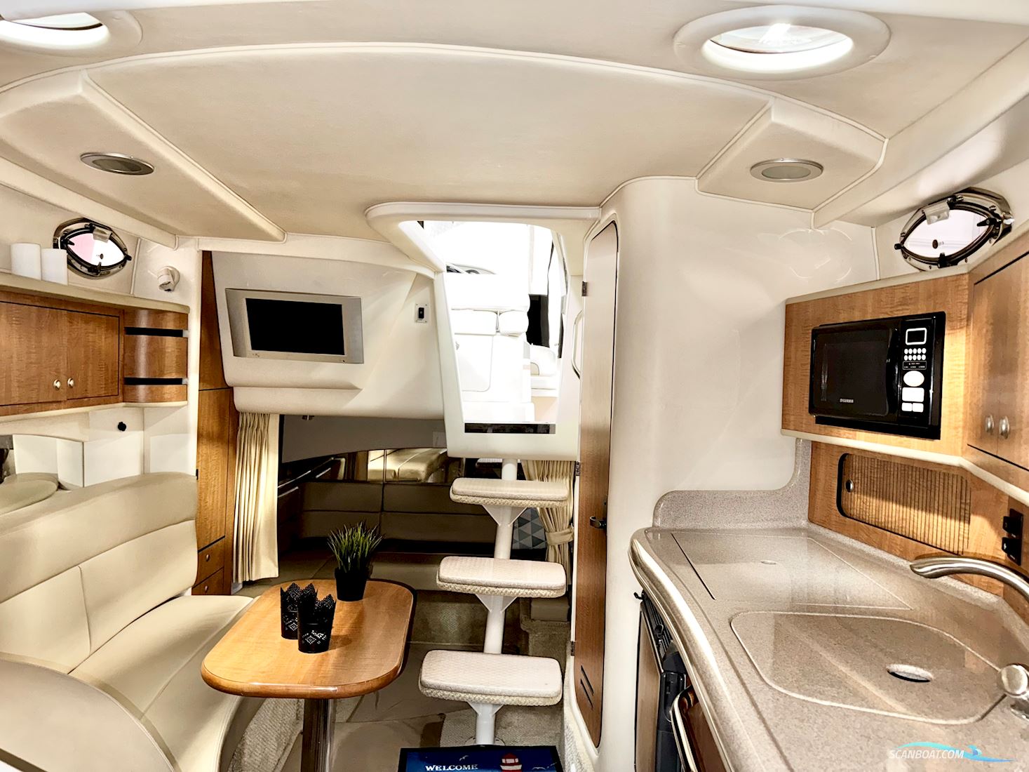 SeaRay 330